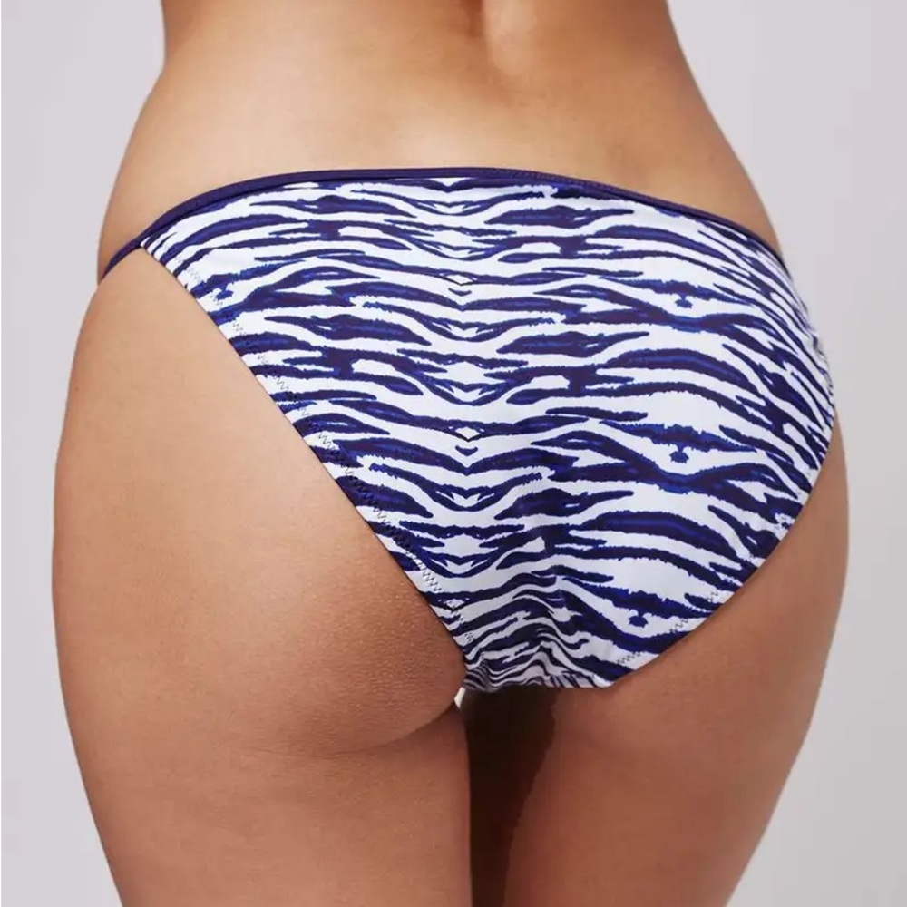 NWOT Topshop Women’s Bikini Bottom in Animal Stripe Tanga Navy Blue